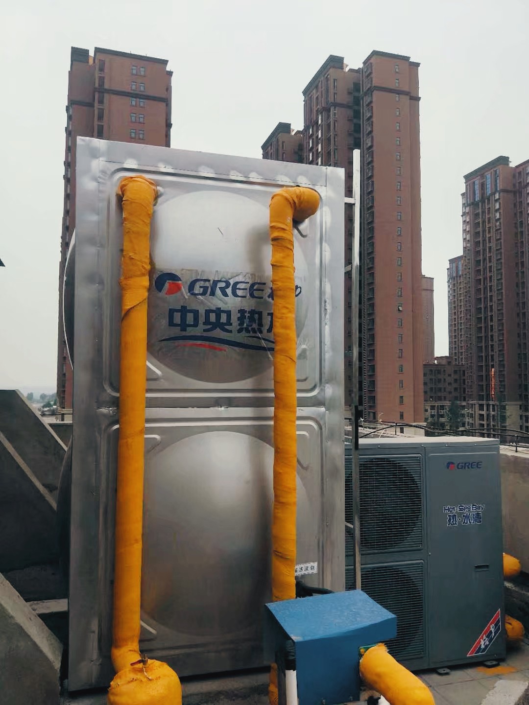 郑州秦宫足道采用5P格力热水.湾热水机，三秒即热。